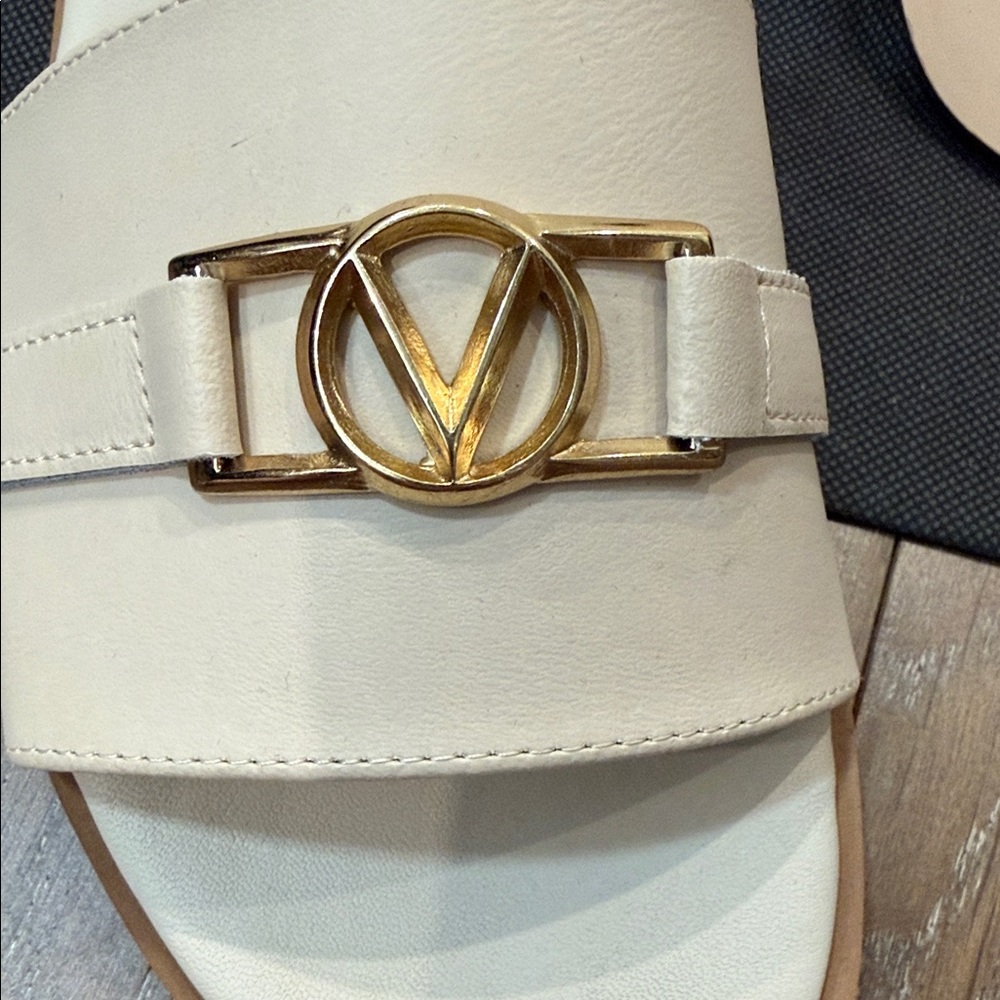 Valentino Cream Sandals with Gold Accent - Picture 4 of 10